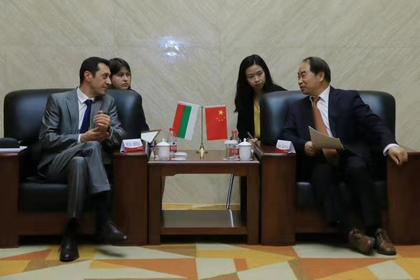 保加利亚共和国大使访问北京外国语大学